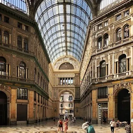 Shining Next To Galleria Umberto דירה